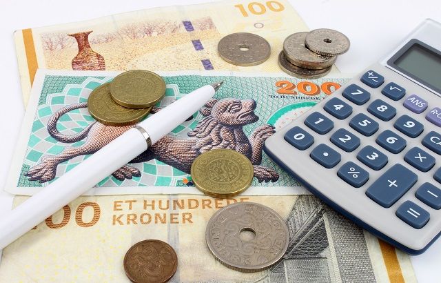Danske Bank to pay up to DKK100m to 900 customers